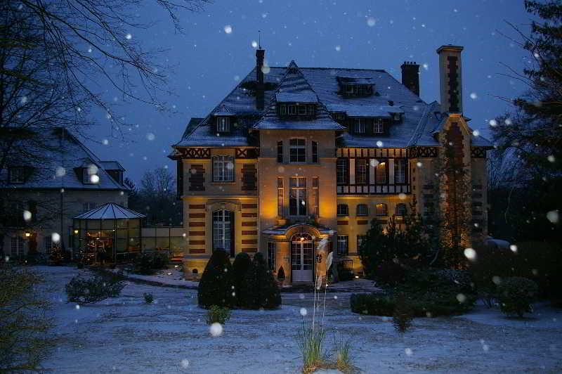 Le Chateau De La Tour Gouvieux Dış mekan fotoğraf